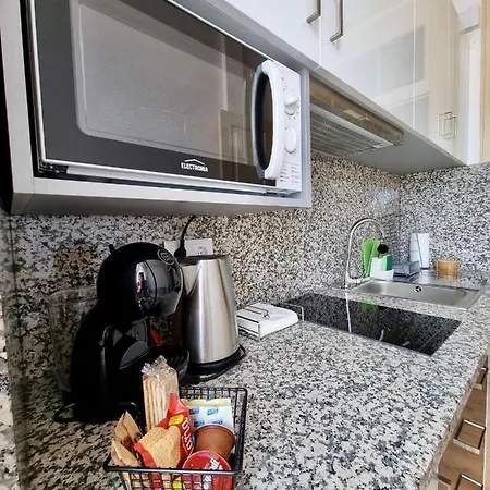 Carreira Harbour View Free Parking In Heart Funchal (Madeira)