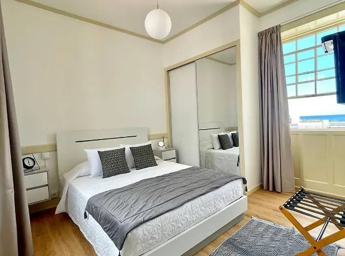 Carreira Harbour View Free Parking In Heart